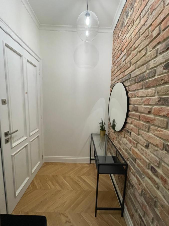 Апартаменты Apartament Grafitowy Познань Экстерьер фото