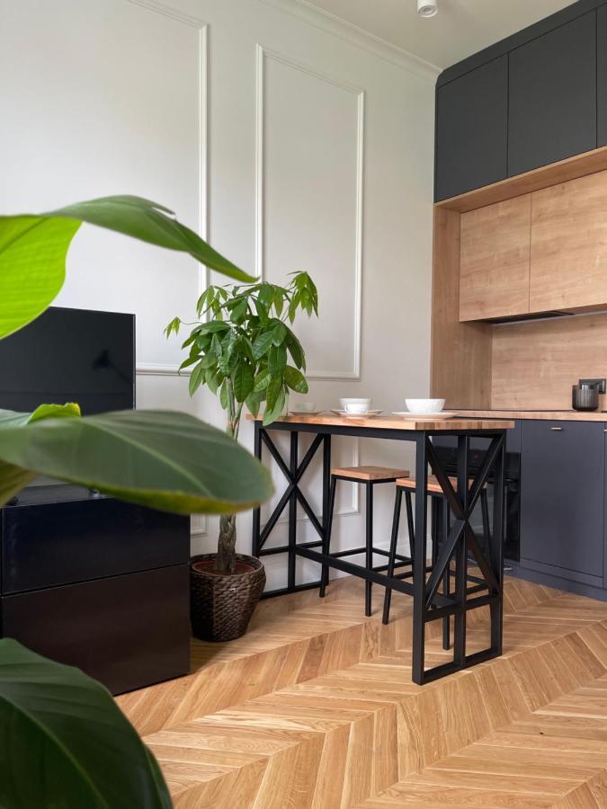 Апартаменты Apartament Grafitowy Познань Экстерьер фото